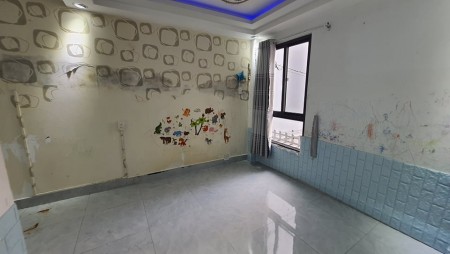 Chỉ nhỉnh 3 tỷ có nhà 4 tầng đường Thành Mỹ Tân Bình