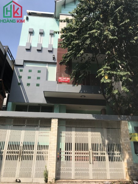 Cần cho thuê gấp Villa 3 lầu hầm, Khu đường Hoa, P2 Phú Nhuận. 8x18m.