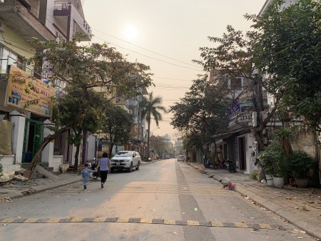 Bán nhà 4,5 tầng tại ngõ 64 Sài Đồng, kinh doanh, cho thuê mặt bằng được.