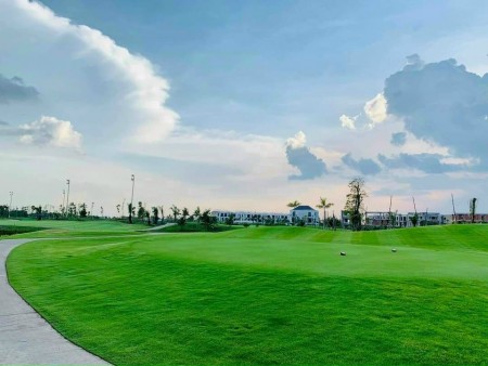 CHỈ 750 TRIỆU- SỞ HỮU NGAY BIỆT THỰ XANH NẰM TRONG LÒNG SÂN GOLF- 0977 66 75 76