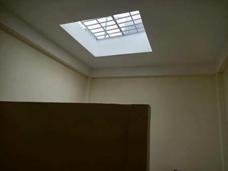 Nhà trung tâm Long Biên, vài bước ra đường lớn, giá 2.65 tỷ