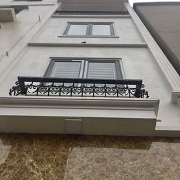 NHÀ ĐẸP CẦU GIẤY, BÃI ĐỖ Ô TÔ, 40m2x5T, MT4m GIÁ 3.95 TỶ.