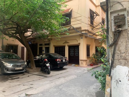 Bán nhà Nghĩa Tân, phân lô, oto đỗ cửa, 48m2 giá 4,5 tỉ.