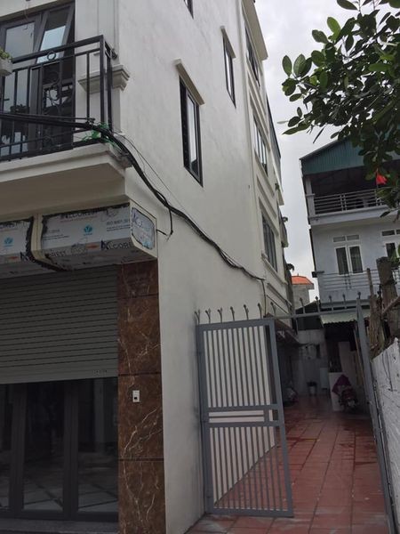 Bán nhà mặt phố Bồ Đề, 50m2, 5 tầng, giá yêu thương 6 tỷ. Cần đi nước ngoài sớm.