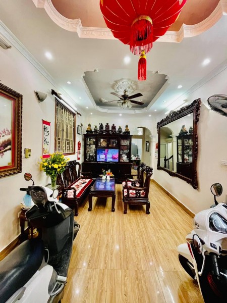  Bán Gấp Nhà Thái Hà 45m 4 Tầng Lô Góc, 2 Thoáng Ở Luôn Giá 4,8 Tỷ.