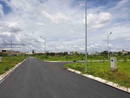 NHƯỢNG LẠI 1200M2 ĐẤT THỔ CƯ NGAY TRUNG TÂM THỊ XÃ GIÁ 660TR, SỔ HỒNG RIÊNG