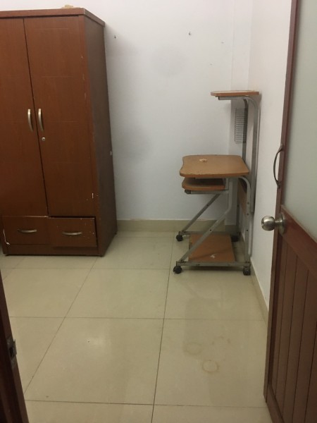 Còn 2 phòng cho nữ thuê, mặt tiền Châu thị Hóa số 95