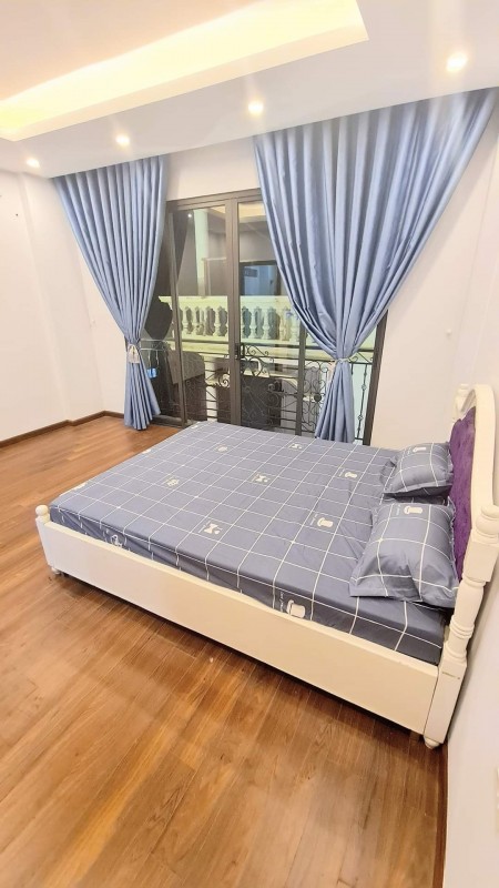 Nhà Đẹp Phú Thượng, 30/32m X 6, MT:4.5m, Giá Chỉ 3,55 tỉ