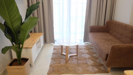Bán căn hộ ngay trung tâm gần sân bay, 72m2, 2PN tặng nội thất giá 4.5 tỷ bao hết, sắp có sổ hồng