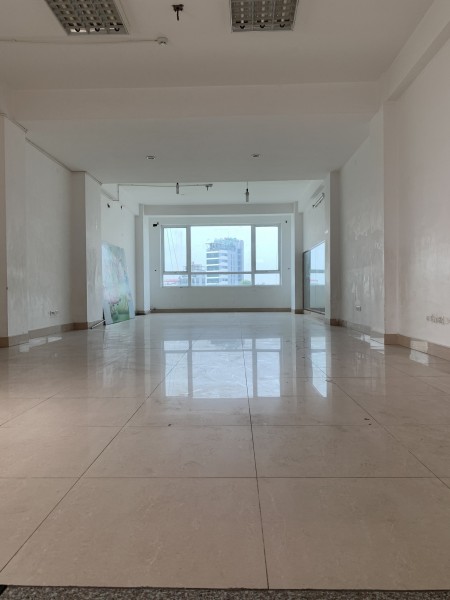 Cho thuê văn phòng phố Nguyễn Lương Bằng, Q.Đống Đa, Diện tích mặt sàn 144 m2 x 6 tầng