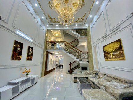 Nhà đẹp cao cấp 5 tầng có thag máy mt đườg 15m thôg quag trug p10 gv tphcm