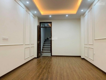 Bán gấp nhà đường Trần Minh Quyền, Quận 10, 5 tầng ban công, nhỉnh 6 tỷ, lh 0972010495