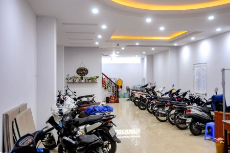 Bán CCMN Phố Lê Thanh Nghị 120m2 giá 18.x tỷ, Có 28 phòng khép kín thang máy