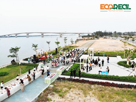 BÁN NHÀ 3 TẦNG 5 PHÒNG ĐỐI DIỆN KHU DU LỊCH RỪNG DỪA BẢY MẪU
