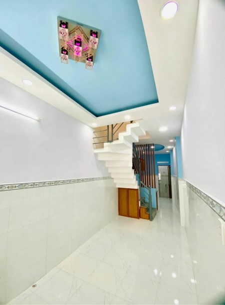 Bán gấp nhà ngay chợ Gò Vấp, nhà đẹp, đường Nguyễn Văn Nghi, 30m2, 2 tầng, giá chỉ 2,85 tỷ