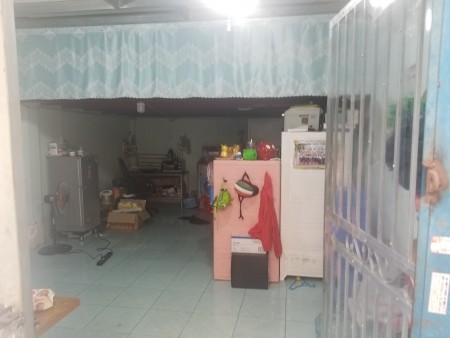 Kẹt tiền bán lỗ gấp nhà cấp 4 có sổ hồng DT 4,5x10 tại hẻm 15 Hòa Bình P3 Q11