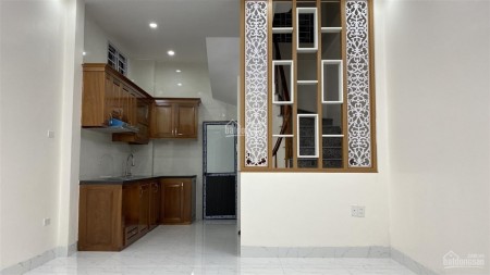 Bán nhà tại phố trần cung 40m2*4 tầng 2 mặt thoáng, ngõ trước nhà rộng 3m, giá 3,5 tỷ