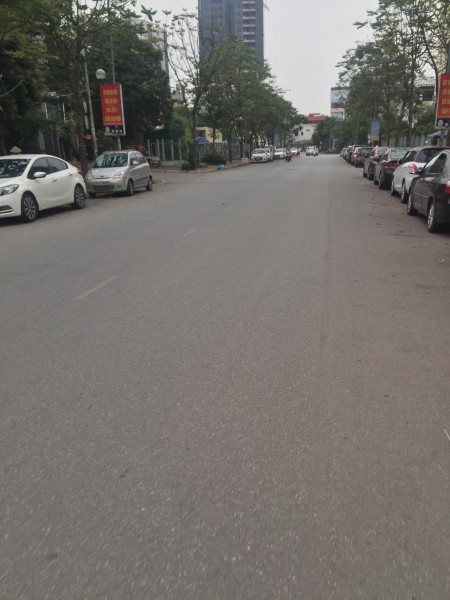 NHÀ ĐÀM QUANG TRUNG LÔ GÓC XÁCH VA LI ĐẾN Ở DT:37M GIÁ 2.8 TỶ