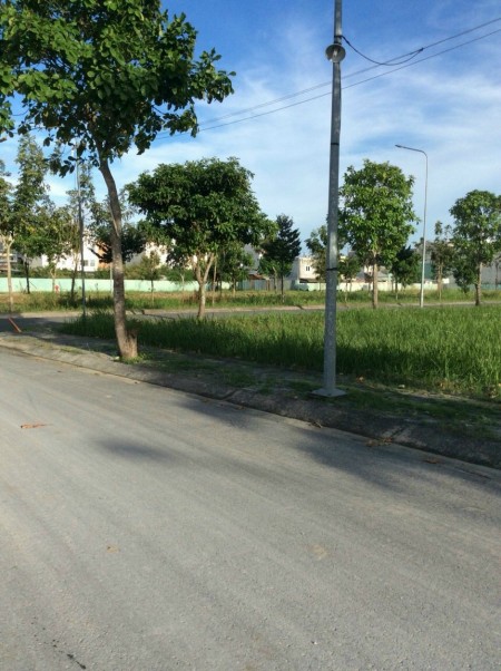 Bán lô đất khu Cảng Sài Gòn, Phú Xuân, Nhà Bè gần UBND huyện Nhà Bè, Giá 42tr/m2 +84.943211439 Ms Hải