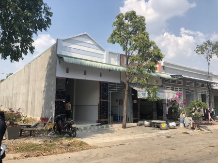 Chính Chủ Cần Sang Lại Dãy Trọ Đơn 150m2(5x30m) Gồm Nhà Cấp 4 + 4 Phòng Trọ Ngay KCN MỸ Phước 3,Dân ĐÔng Kín Mít