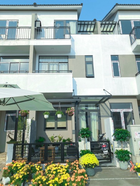 RẺ NHẤT THỊ TRƯỜNG !! ROYAL PARK 3 TẦNG HƯỚNG ĐÔNG GIÁ CHỈ 2.7 TỶ