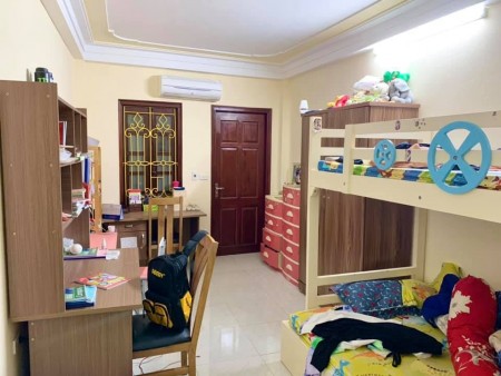 BOM TẤN – Khương Thượng 38m2 chỉ 3.2 tỷ, MT gần 4m.