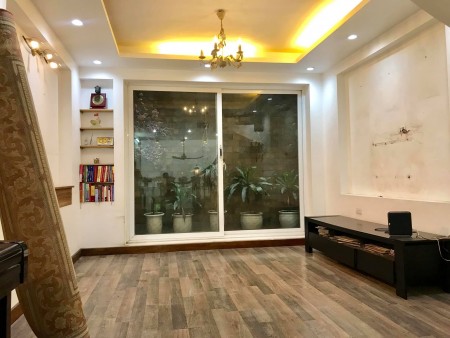 Bán nhà Cầu Giấy, 2 thoáng, ba gác đỗ cửa, DT 43m2x4T, MT 4.1m, giá 4.2 tỷ. LH0968987854