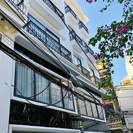 NHÀ MỚI HOA BẰNG- CẦU GIẤY, BÃI ĐỖ Ô TÔ, 40m2x5T, MT: 4m
