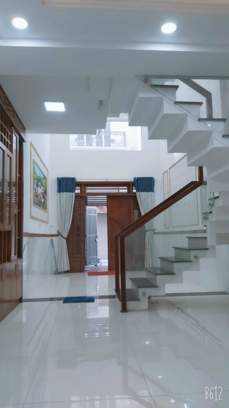 Nhà mới xây 5 tầng, HXH, Cống Lở, P.15, Tân Bình. 5,4 tỷ