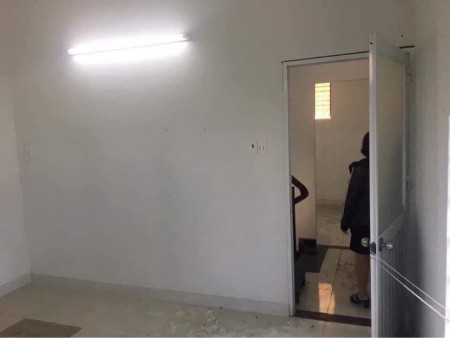 Bán gấp nhà Thạch Lam mặt tiền 4m 36m2 mới tinh dọn vào ở luôn chỉ 2.9 tỷ
