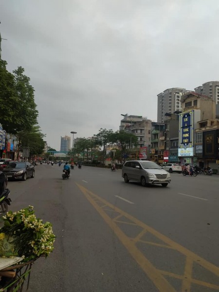 CẦN BÁN SIÊU PHẨM XÃ ĐÀN PHỐ KINH DOANH SẦM UẤT GIÁ 13.6 TỶ