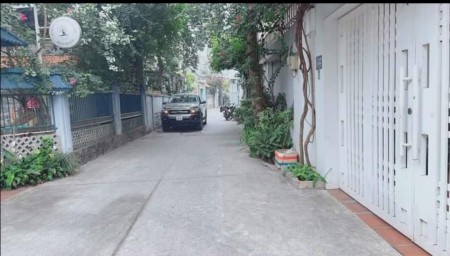 CHỦ NGỘP muốn bán nhà TÂN BÌNH Ô TÔ VÀO NHÀ 4 TẦNG CHỈ HƠN 5 TỶ