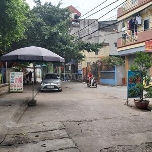 BÁN NHÀ 4T LÔ GÓC ĐA SỸ 10M Ô TÔ TẶNG NỘI THẤT GIÁ 2.7 TỶ