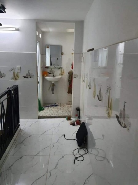 BÁN NHÀ ÂU CƠ TÂN BÌNH DTSD 66m2, 3 TẦNG, GIÁ CHỈ 2 TỶ 36