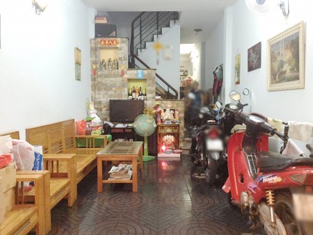 Nhà bán 2 lầu ST đường Thành Thái Phường 14 Quận 10