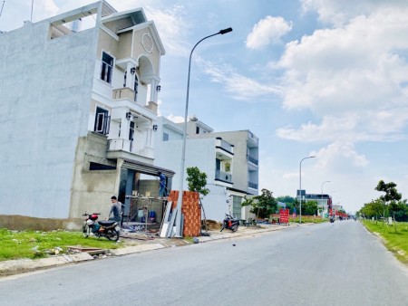 Bán gấp nền đất nằm trong khu dân cư hiện hữu, TÂN TẠO , BÌNH TÂN. 125m2. Đường trước nhà 16m. giá 5,5 tỷ