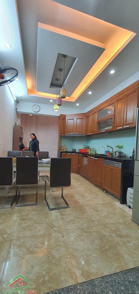Ra nước ngoài! bán nhà Thái Thịnh, Đống Đa, 78m2x4TxMT4m, 6.9tỷ