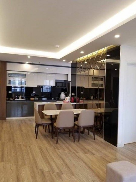 CHÍNH CHỦ CHO THUÊ CĂN 2PN, NHÀ TRỐNG, 11 TRIỆU/TH - SKY CENTER PHỔ QUANG - LH: 0938800058