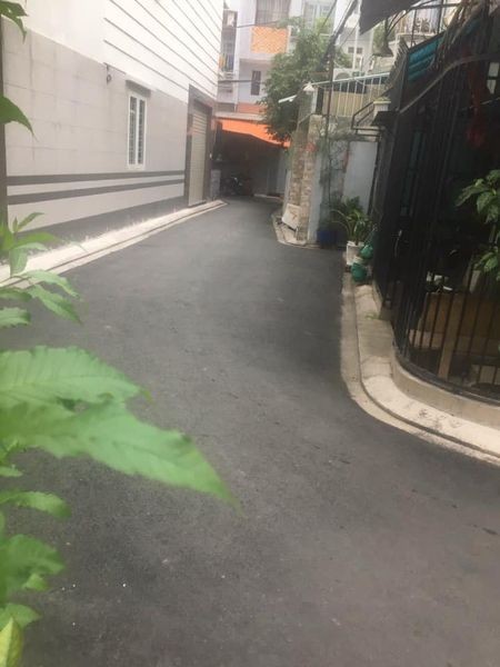 Nhà Cần Bán HXH đường Lê Văn Huân Tân Bình.
