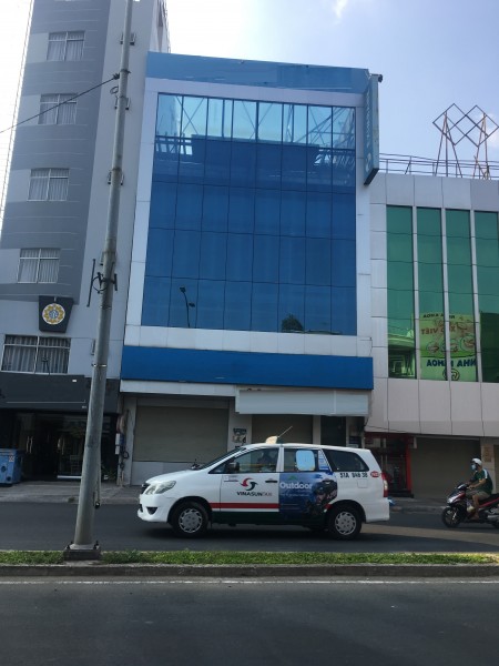 Cách Mạng Tháng 8 mt 8.3 x 22 Nhà 3 lầu kd