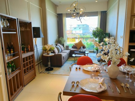 Bán căn hộ 3pn, tầng 24 MT Tạ Quang Bửu giá 4,428 tỷ lh 0946513839