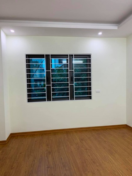 Bán nhà Cầu Diễn, ở ngay, gần hồ, ngõ nông, DT 35m2x5T, giá 3.1 tỷ. LH0968987854