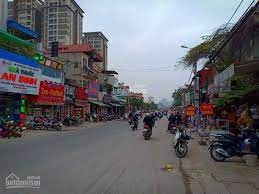 Chính chủ cho thuê nhà mặt phố số 233 phố Xốm, Hà Đông DT 90m2x3.5 tầng Giá 11tr/th LH 0967996928