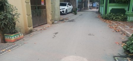 Nhà Xuân Phương, ngay đường 70 ô tô tránh nhau kinh doanh 5 Tầng hai thoáng nhỉnh 2,5 tỷ