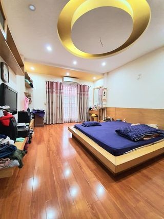 NGAY PHỐ, PHÂN LÔ, Ô TÔ VÀO NHÀ, HOÀNG QUỐC VIỆT 55m2x4T, MT : 4m.