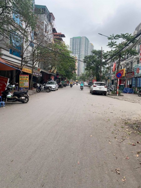 BÁN NHÀ LONG BIÊN BÁT KHỐI. PHÂN LÔ. XE TẢI TRÁNH. 52M, 5T. 4tỷ