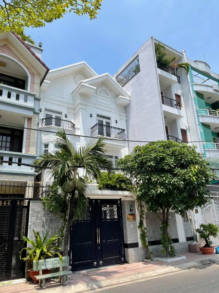 Biệt thự sang trọng, TT Tân Phú, 164m2 (8x21), 3tầng, tặng nội thất, 24 tỷ 65