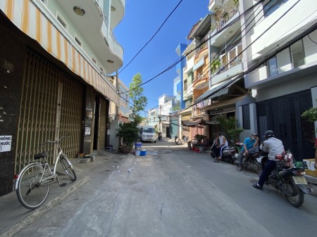 Bán nhà ngang 4.6m, Hẻm 8m đường Âu Dương Lân, Phường 3, Quận 8