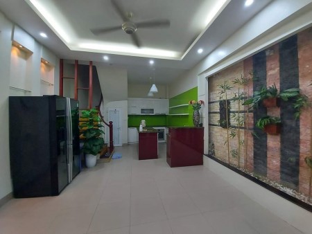 Long lanh như biệt thự 42m nhỉnh 5 tỉ, 5t phố Thái Hà. Lh0352817810