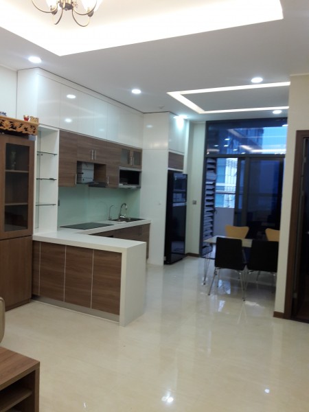 (Căn góc) chính chủ cần bán gấp 2PN - chung cư Tràng An complex.